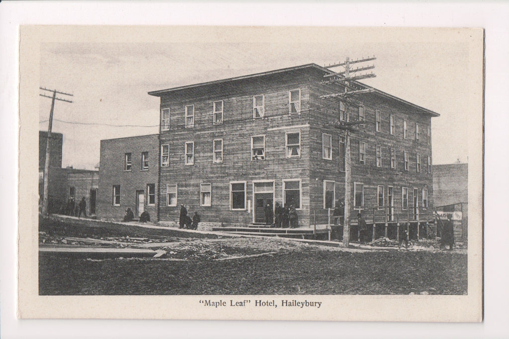 Canada - HAILEYBURY, ON - Maple Leaf Hotel - Ferguson? sign - R00504