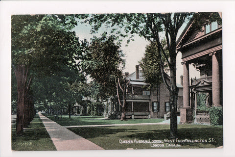 Canada - LONDON, ON - Queens Ave from Wellington St postcard - B04338