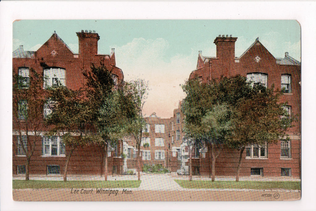 Canada - Winnipeg, MB - Lee Court postcard - R00576