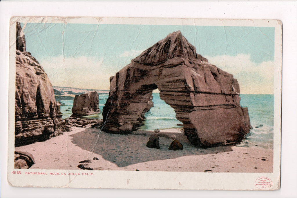 CA, LA JOLLA - Cathedral Rock, people sitting near it - z17075 - postcard **DAMA