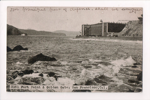 CA, SAN FRANCISCO - Fort Point and Golden Gate postcard - w01450