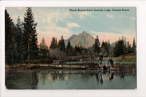 CA, SUNFISH LAKE - Black Buttes, Shasta Route, men at sluice gate - MB0599