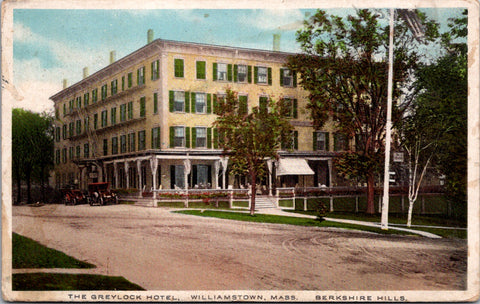 MA, Williamstown - Greylock Hotel, old red cars - 1914 postcard - CR0098