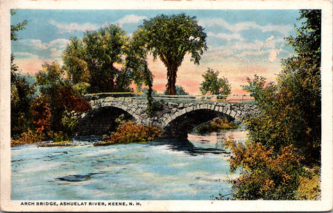 NH, Keene - Ashuelat River - Arch Bridge - 1920 postcard - CR0167