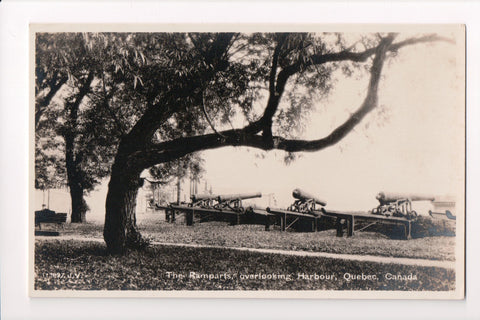 Canada - QUEBEC, QC - Ramparts overlooking harbor RPPC - F11059