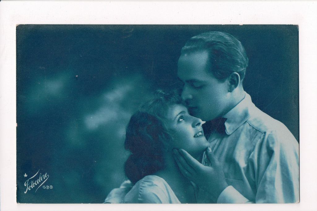 Misc - Cyanotype - Man kissing womans forehead - Fotocelere #638 - 800317