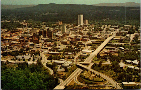SC, GREENVILLE - Bird Eye view Business Section postcard - D05291