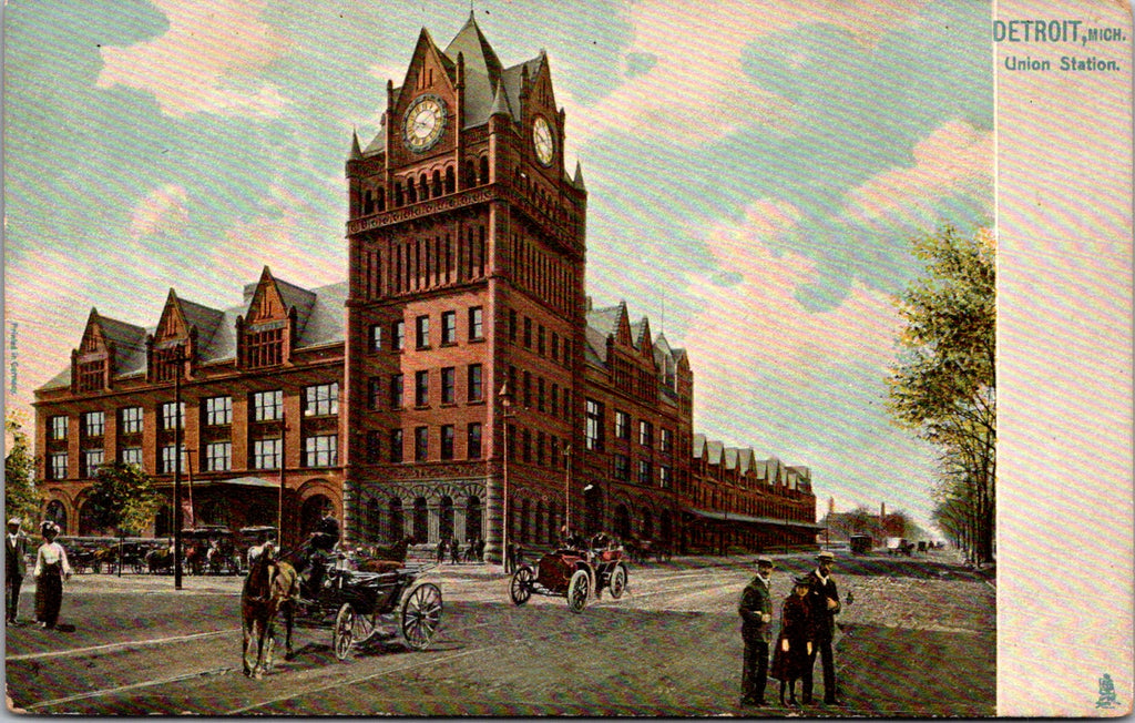 MI, DETROIT - Union Station - wagons, car, people postcard - D07047