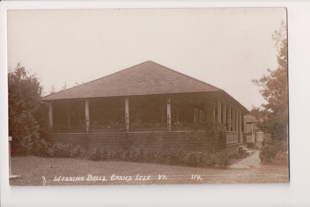 VT, Grand Isle - Wedding Bells camp or cabin - RPPC - D08028