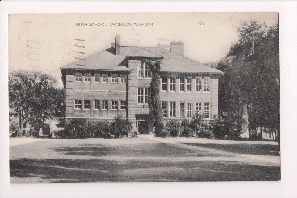 VT, SWANTON- High School - @1960 postcard - D08043