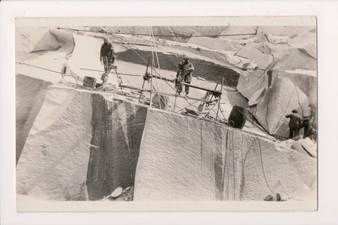 VT, WILLIAMSTOWN - Granite Quarry, men equipment (original SOLD) D08181
