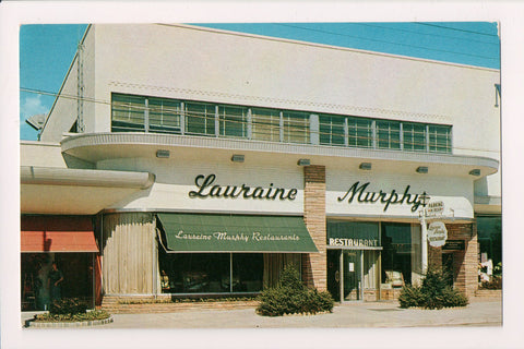 NY, Manhasset, Long Island - Lauraine Murphy Rest - DG0108