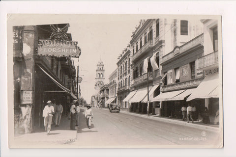 Foreign postcard - VERACRUZ, Mexico - RPPC - Street view with signs - E05016