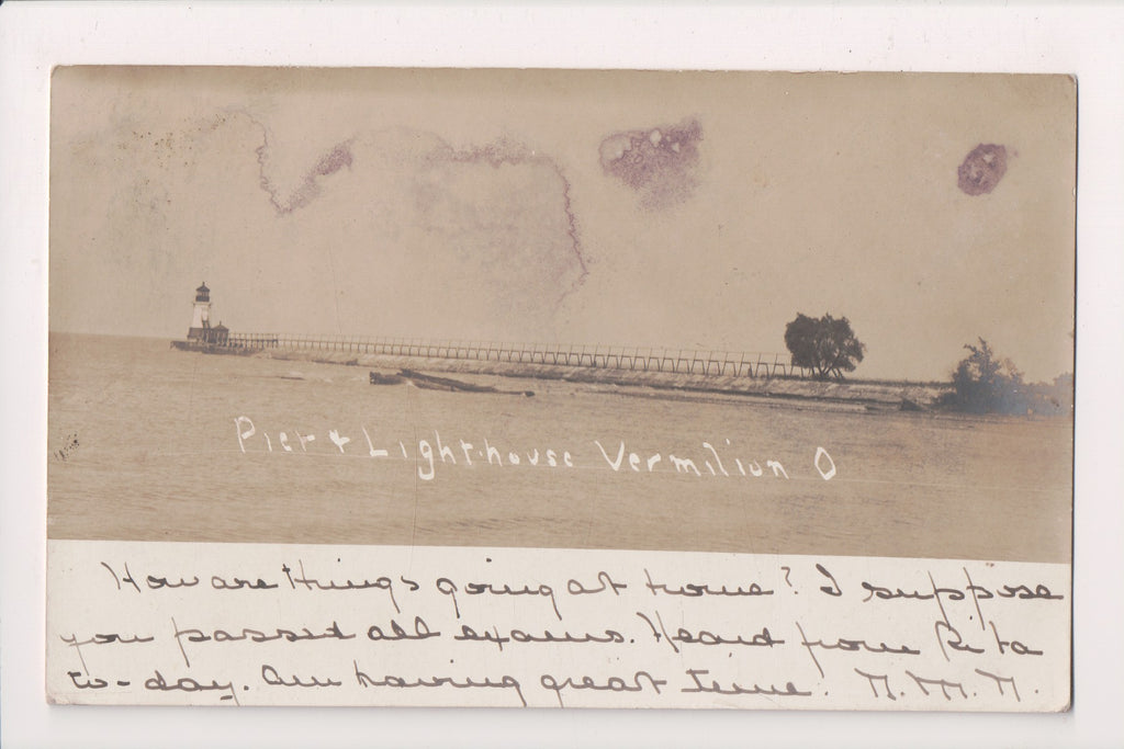 OH, Vermilion - Lighthouse and Pier - 1907 RPPC - E05138