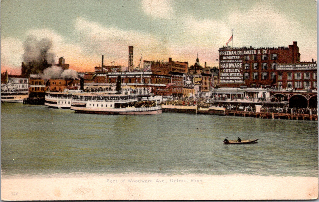 MI, Detroit - Woodward Ave, buildings, signs, boats etc - 1909 postcard - F17369