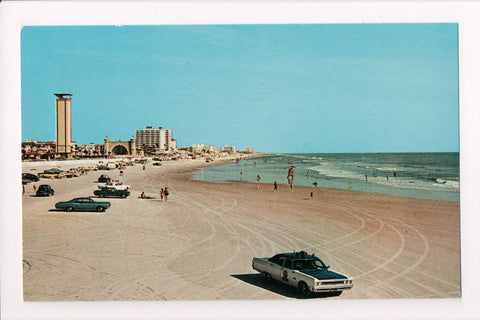 FL, Daytona Beach - Cars on Beach including cop car postcard - G06152