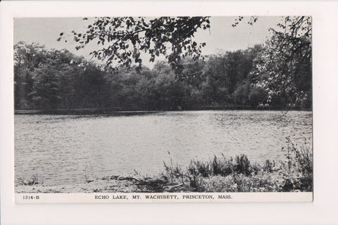 MA, Princeton - Echo Lake, Mt Wachusett postcard - G06079
