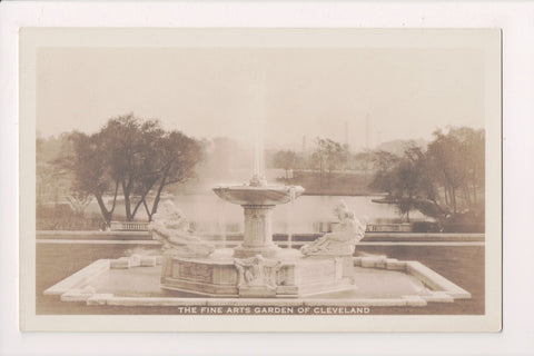 OH, Cleveland - Fountain, Fine Arts Garden RPPC postcard - G17168