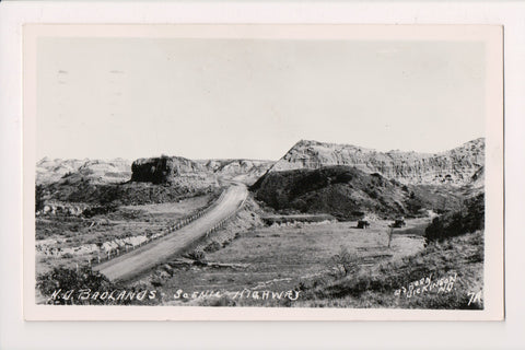 ND, BADLANDS - Scenic Highway - Osborn Dickinson RPPC - G17172