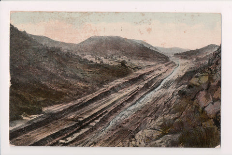 Foreign postcard - CULEBRA CUT, Panama Canal - about 1913 - G18040