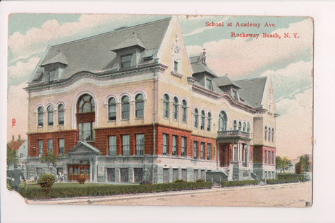 NY, ROCKAWAY BEACH - School at Academy Ave - postcard - G18078