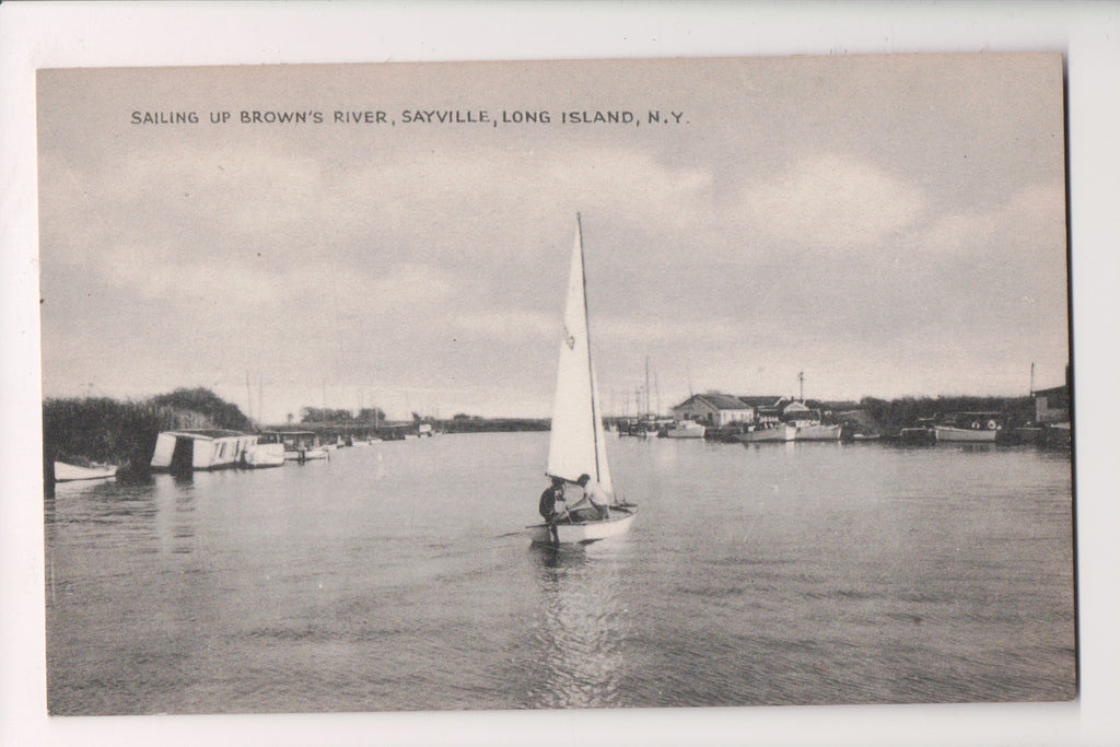 NY, Sayville Long Island - Browns River, shoreline postcard - G18101