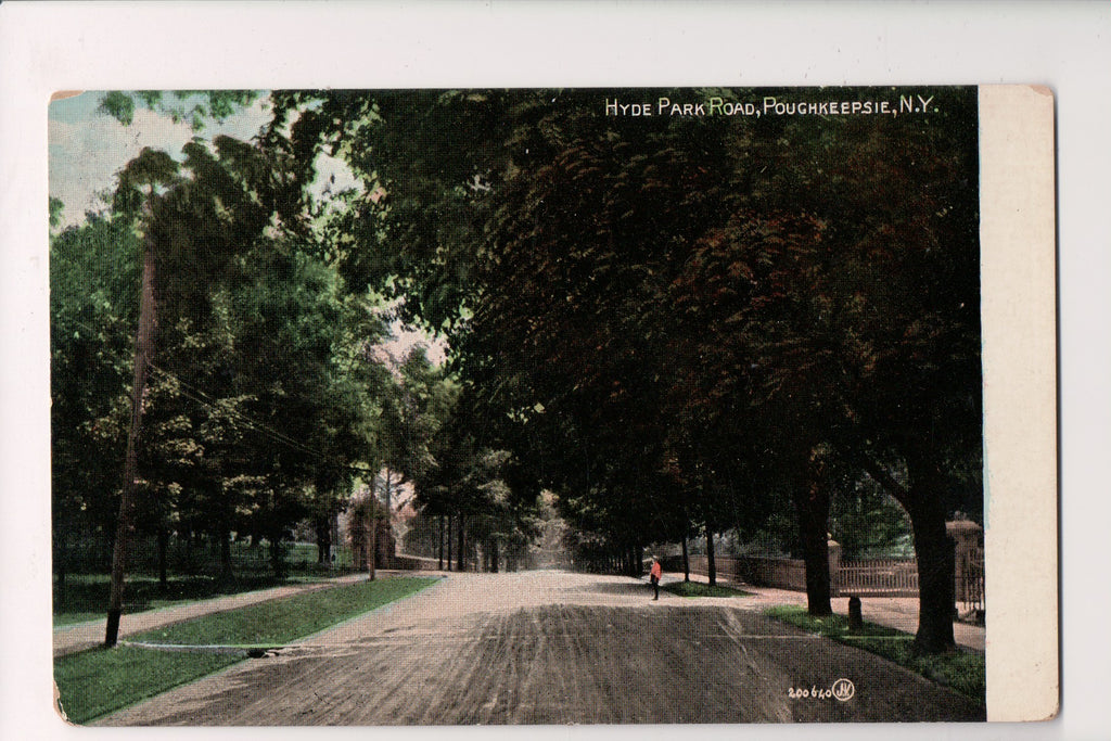 NY, POUGHKEEPSIE - Hyde Park Road postcard - G18145