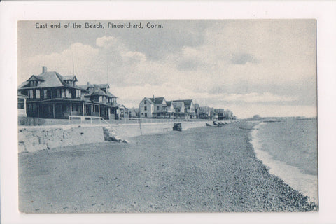 CT, Pineorchard - Beach scene including houses - H03224