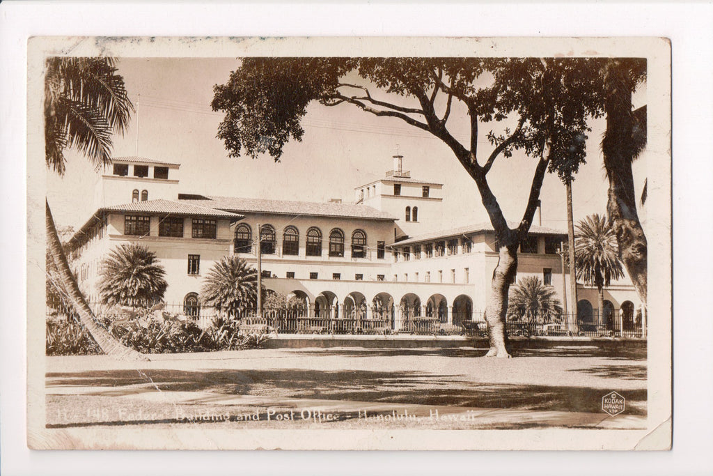 HI, HONOLULU - Post Office and Federal Building - RPPC postcard - B06079