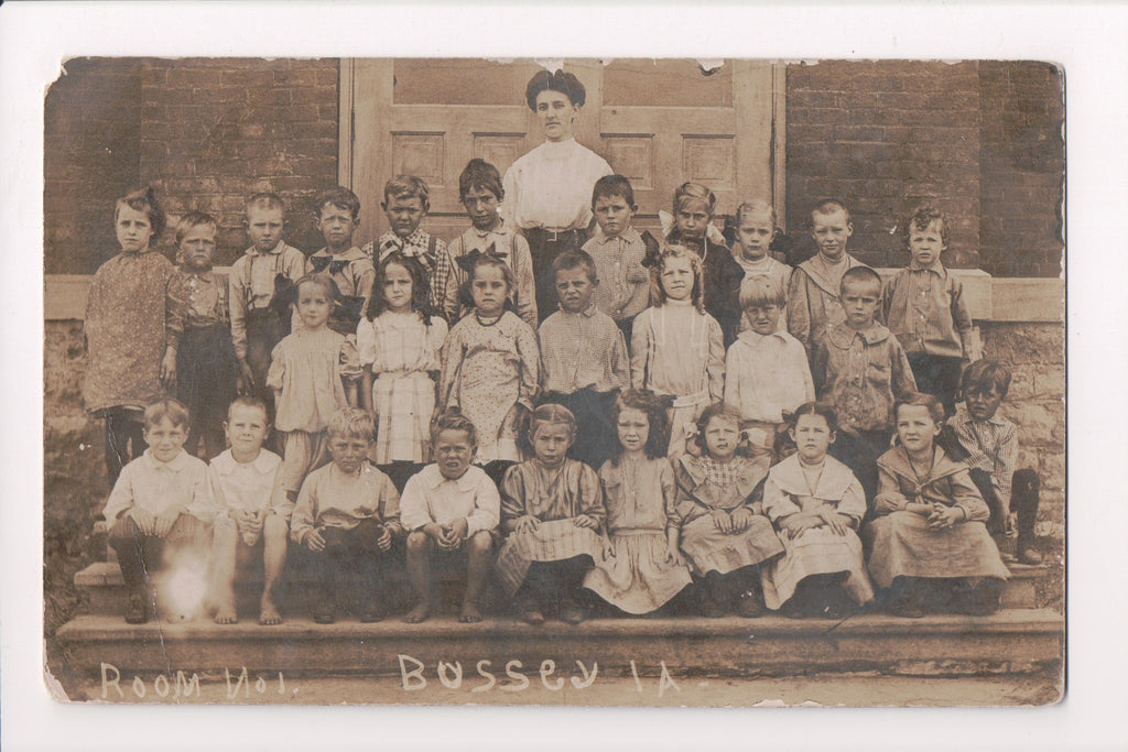 IA, BUSSEY - Class Photo of kids w/teacher, some bare foot (original SOLD) C17680