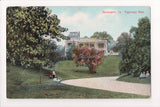 IA, Davenport - Fejervary Park, kids and house - H03073