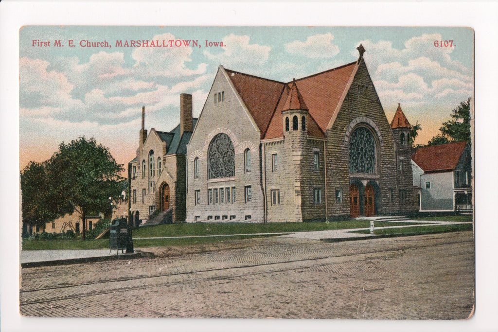 IA, Marshalltown - First M E Church postcard - w03012