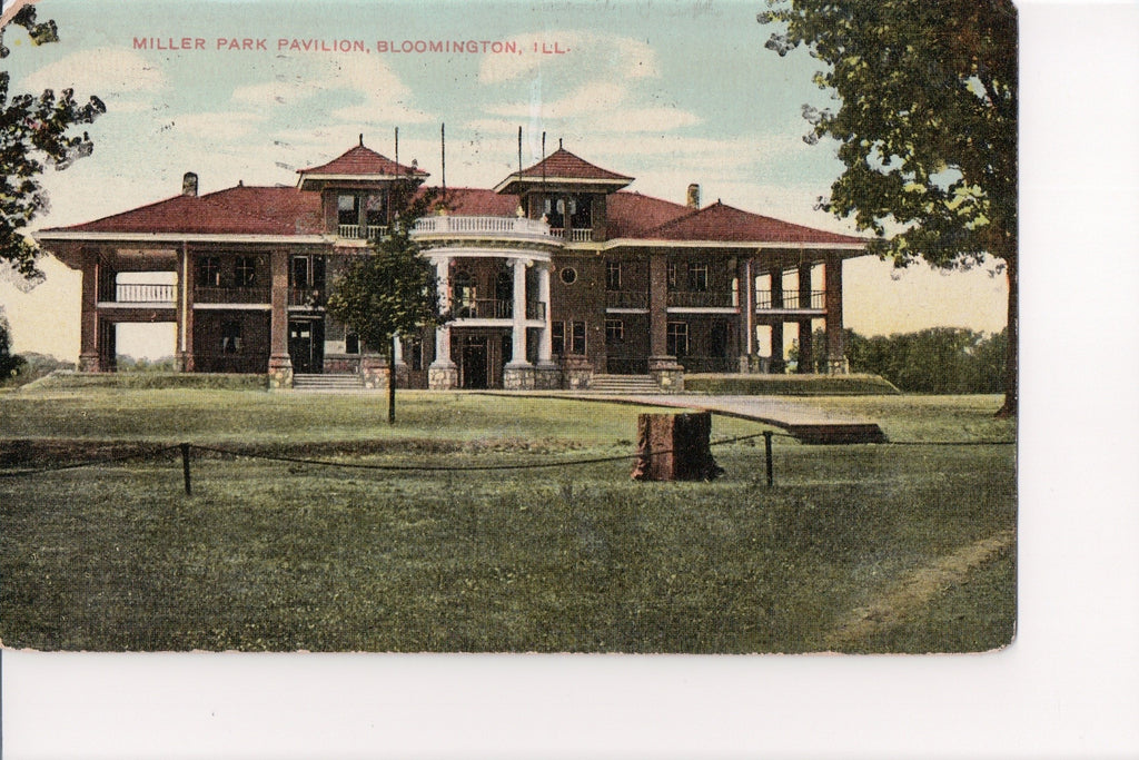 IL, BLOOMINGTON - Miller Park Pavilion postcard - A09049