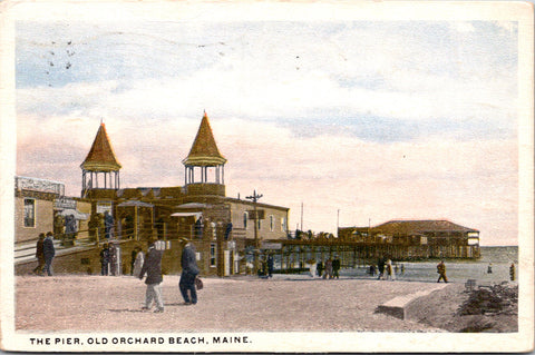 ME, Old Orchard Beach - Pier and surroundings, people postcard - K03073
