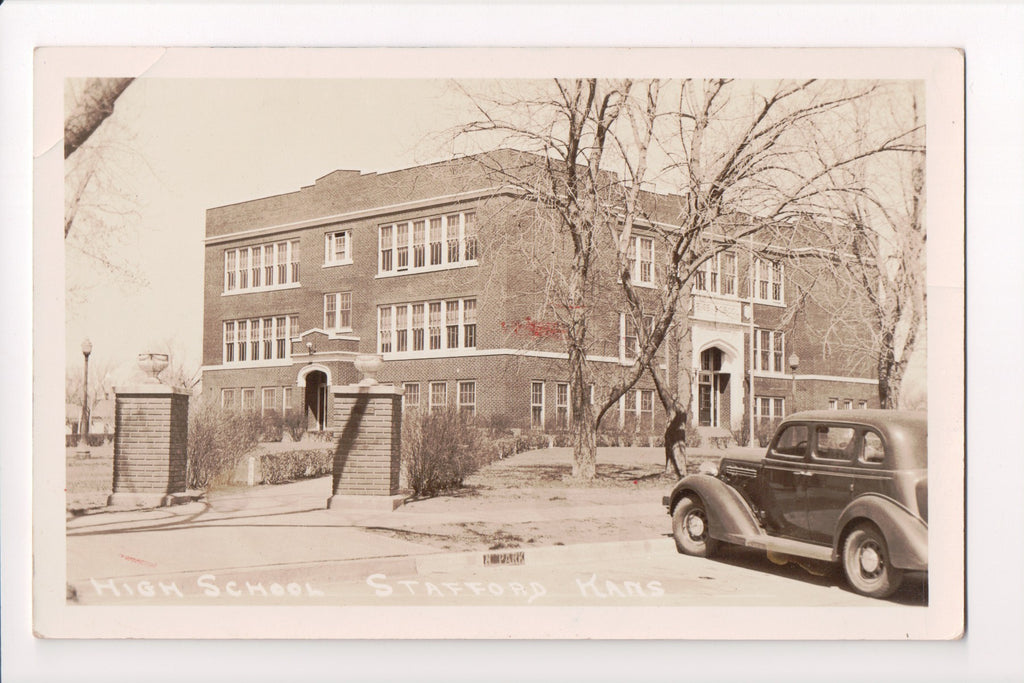 KS, Stafford - High School RPPC - N Park parking spot - B08227