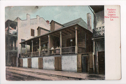 LA, New Orleans - Madame Johns Legacy, girls on balcony - MB0612