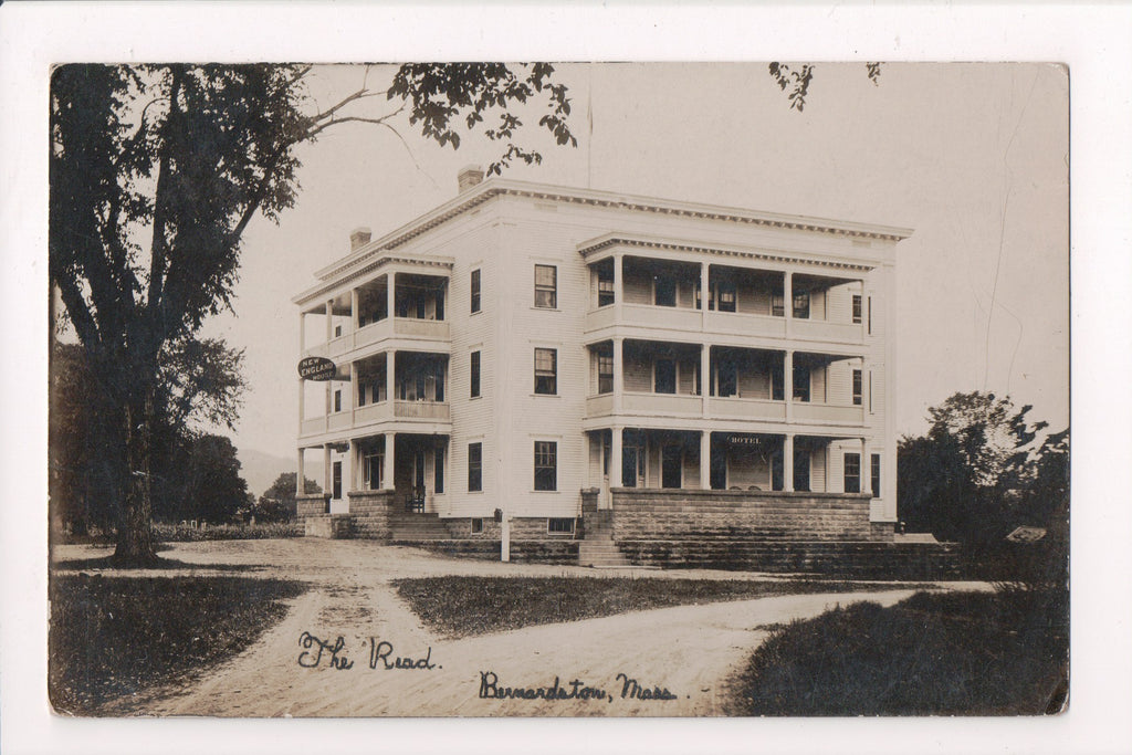 MA, BERNARDSTON - The READ, Real Photo postcard, RPPC of hotel - BP0014