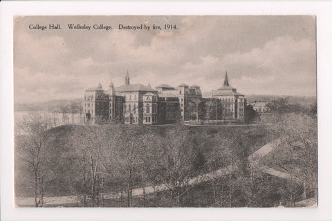 MA, Boston - Wellsley College, College Hall destroyed by fire 1914 - w04619