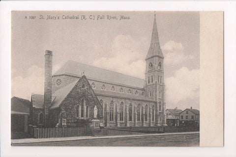 MA, Fall River - St Marys Cathedral (Roman Catholic), vintage postcard - CP0049