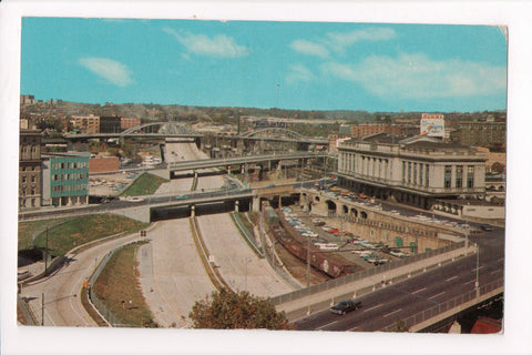 MD, Baltimore - Jones Falls Expressway, Railroad Station - B17265