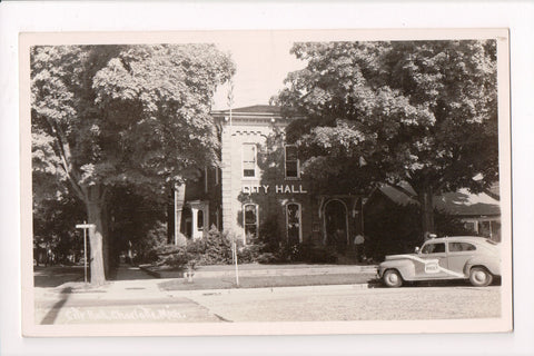 MI, CHARLOTTE - City Hall, Police car with siren on top - 1950 RPPC - G06037