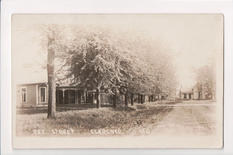 MO, CLARENCE - Residential street scene - RPPC - G06012