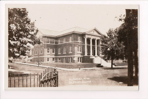 MS, Natchez - Baptist Church - RPPC postcard - D06112