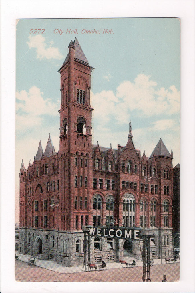 NE, OMAHA - City Hall, large WELCOME sign over street - R00461