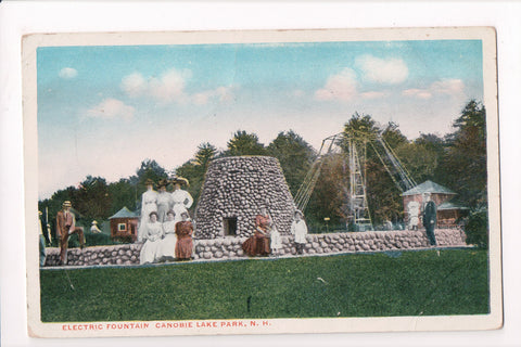 NH, Canobie Lake Park - Electric Fountain, people posing - CP0473