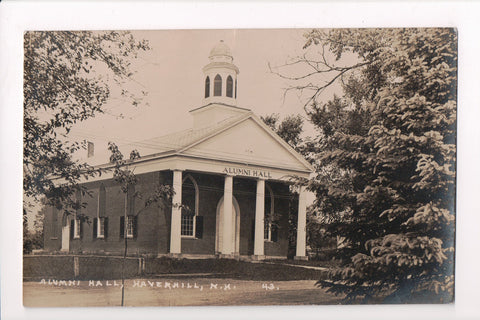 NH, HAVERHILL - Alumni Hall closeup - Eastern Illustrating RPPC - C08747
