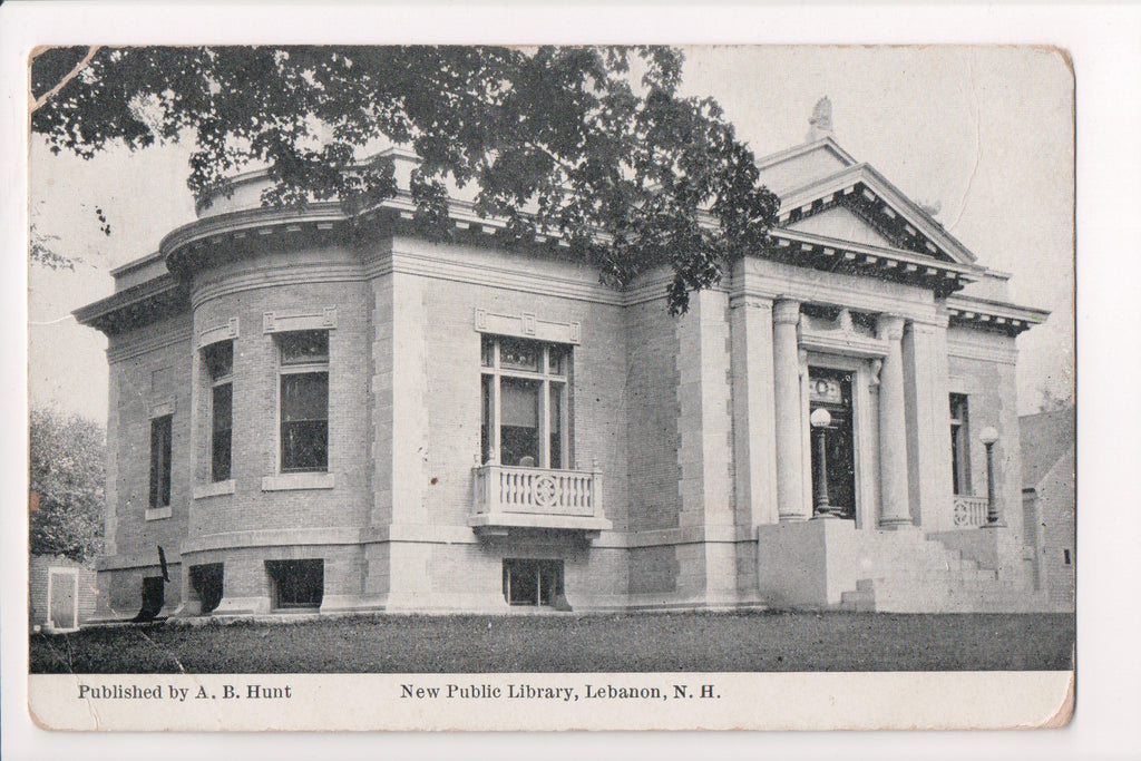 NH, Lebanon - Public Library (new) postcard - C08734