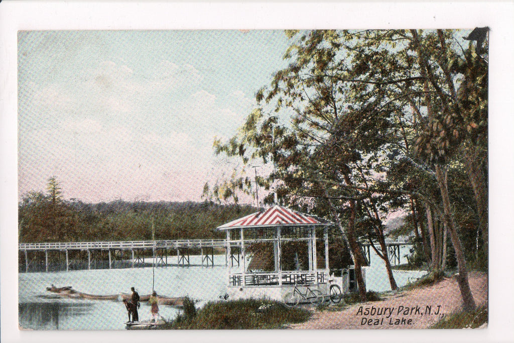 NJ, Asbury Park - Deal Lake - Gazebo, bikes postcard - B10054