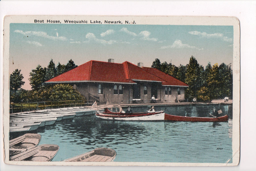 NJ, NEWARK - Weequahic Lake - Boat House, Police boat - CP0318