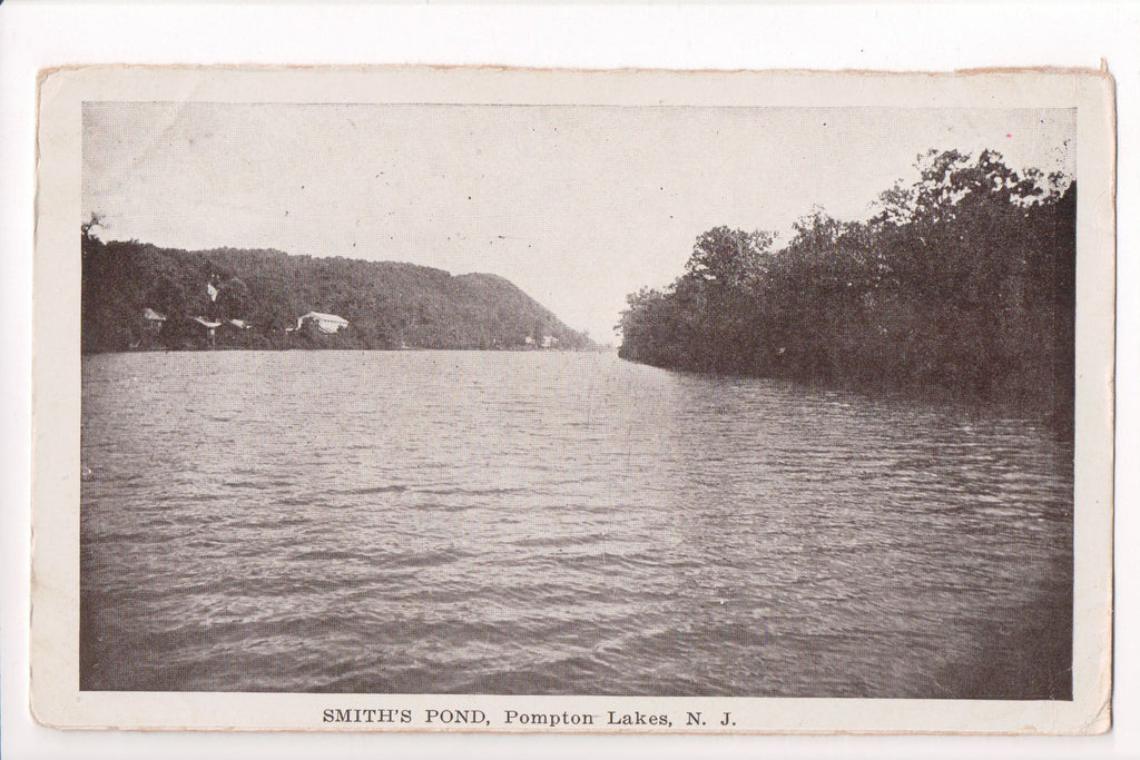 NJ, Pompton Lakes - Smiths Pond - similar to a postcard - CP0315